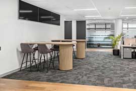 Hot desk sit or stand